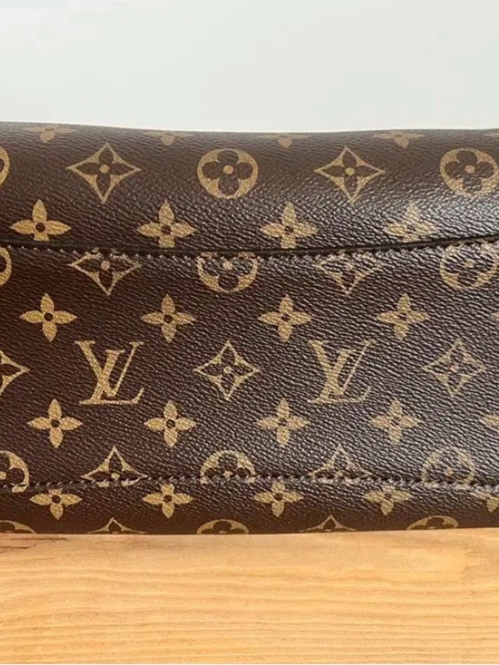 Louis Vuitton Rivoli
Monogram PM Satchel 
Handbag MB4779 - Picture 4 of 13
